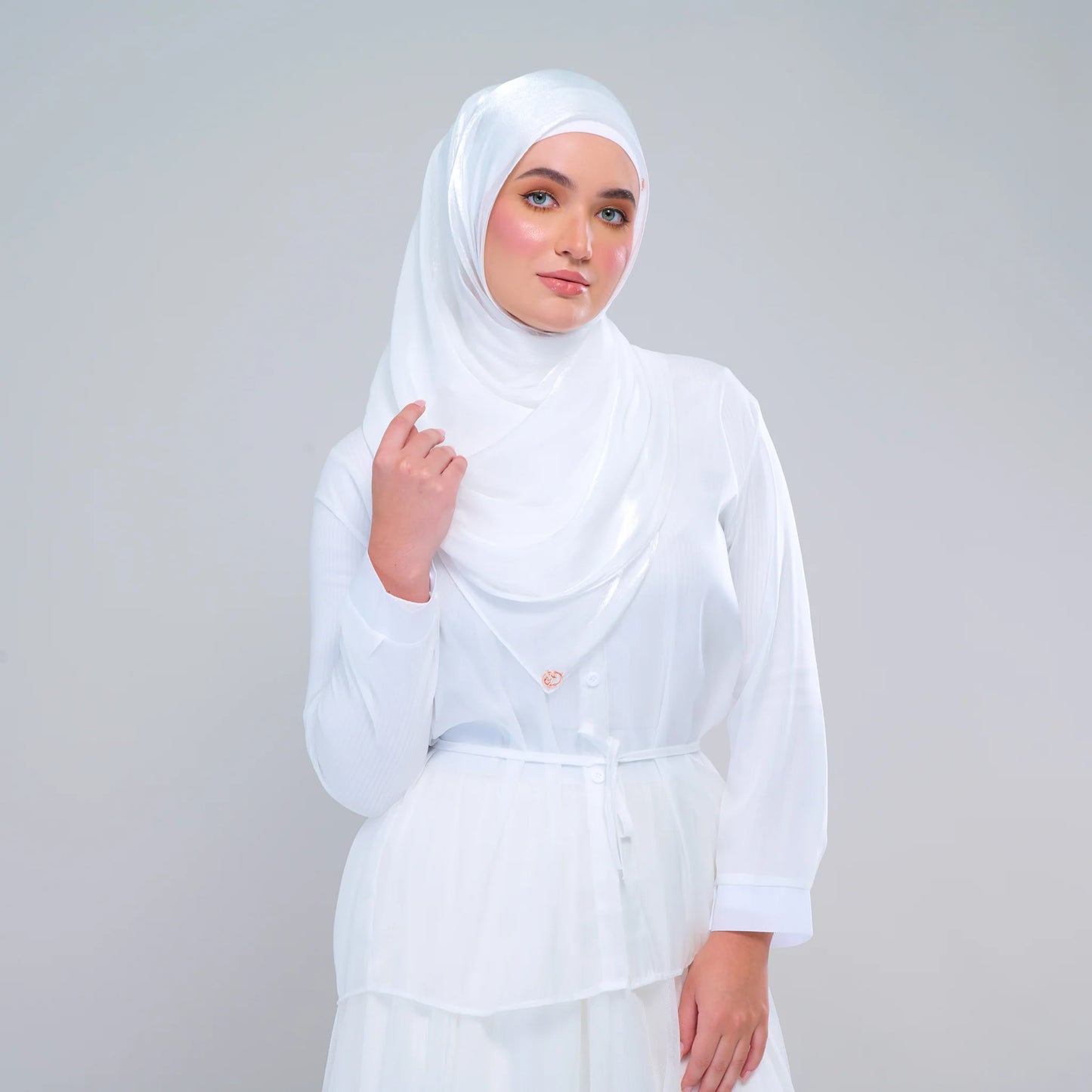 'NEW' Raia Shawl | Ironless Shimmer in Bridal White