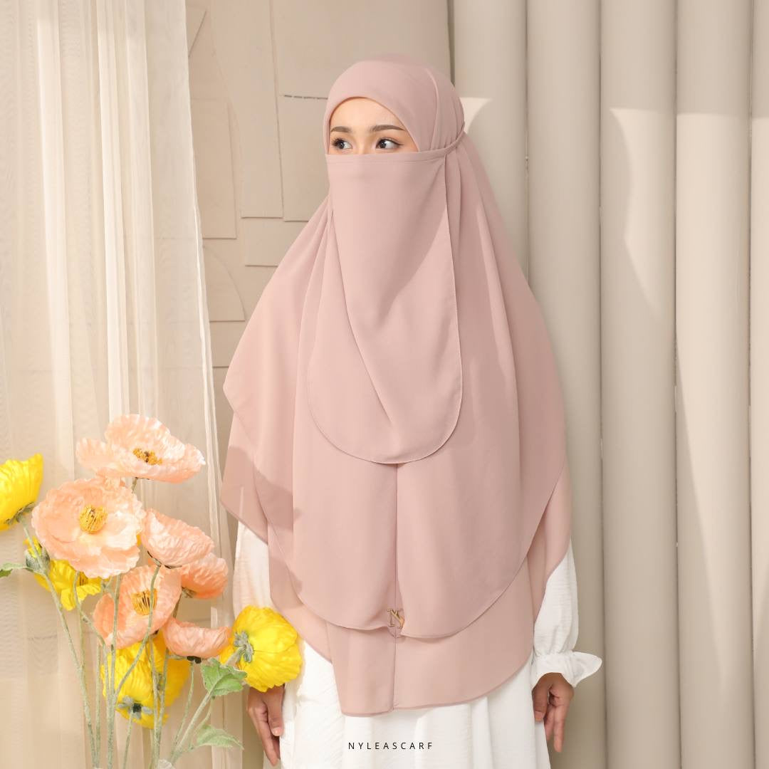 Raudhah Khimar in Carnation