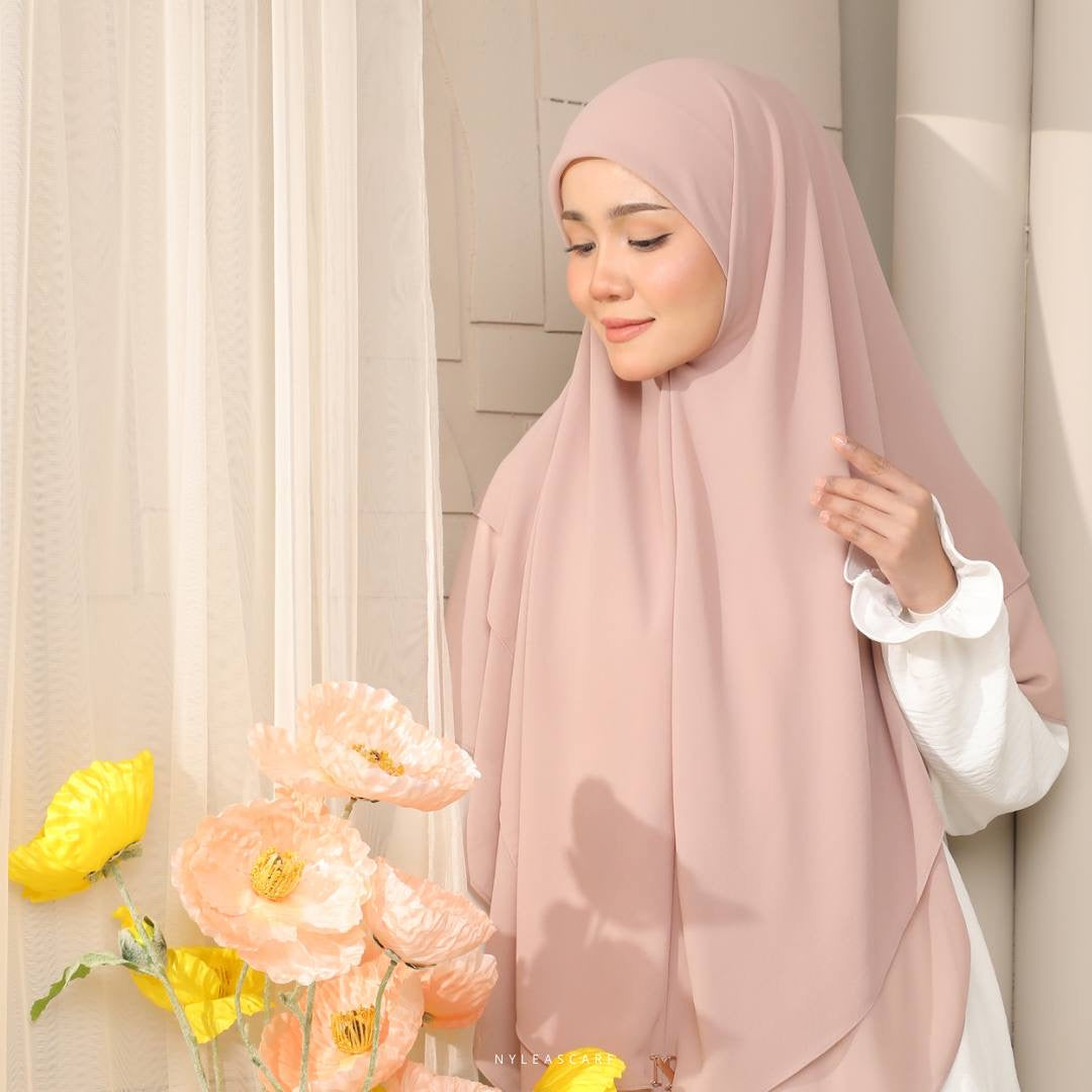 Raudhah Khimar in Carnation