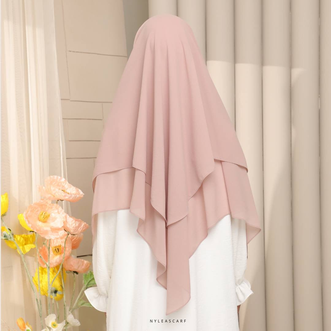 Raudhah Khimar in Carnation