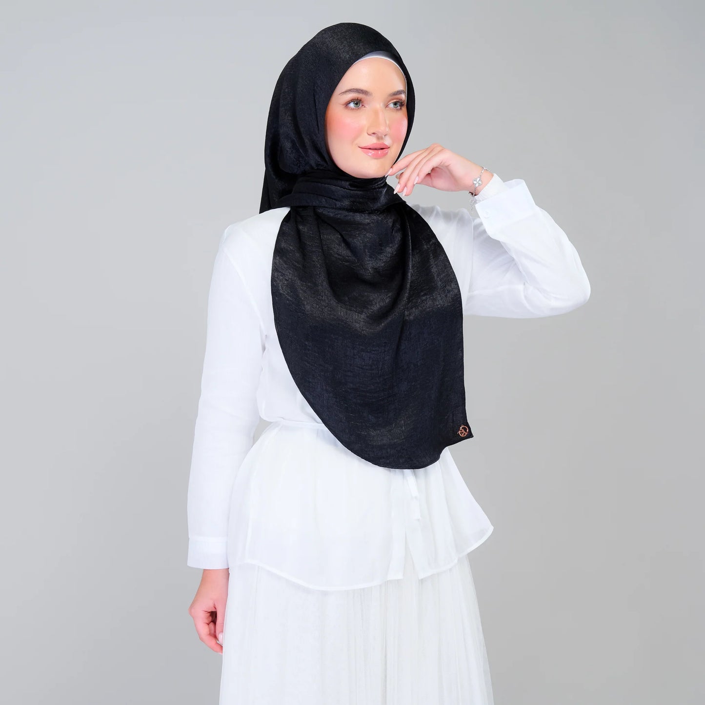 Instant Tag n' Go Shawl | Textured Silk in Black